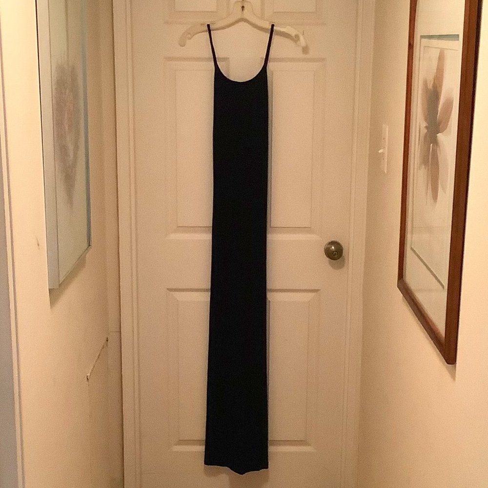 Sleeveless Black Dress